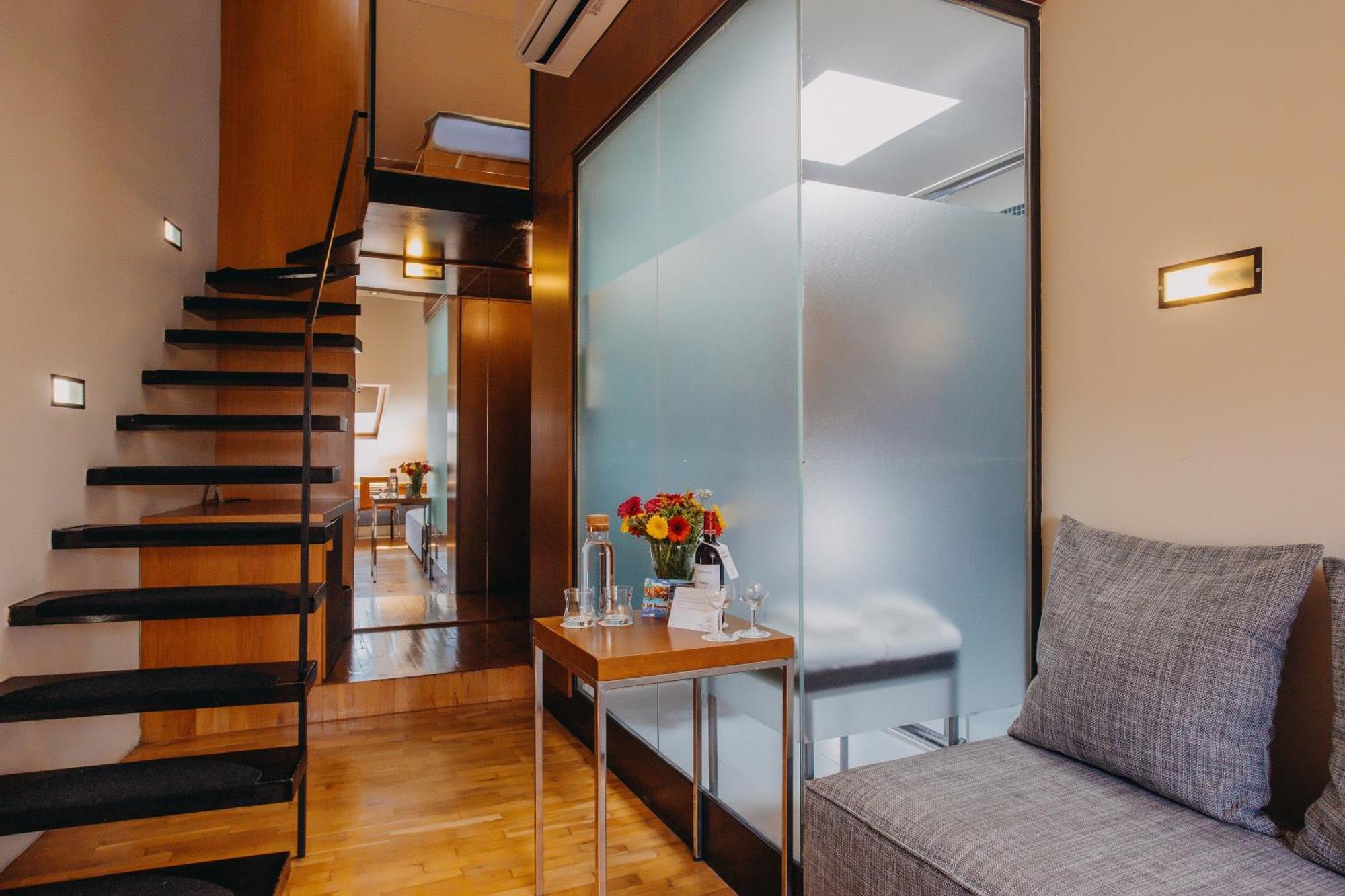 Wenceslas Square - Czech Leading Hotel Praag
